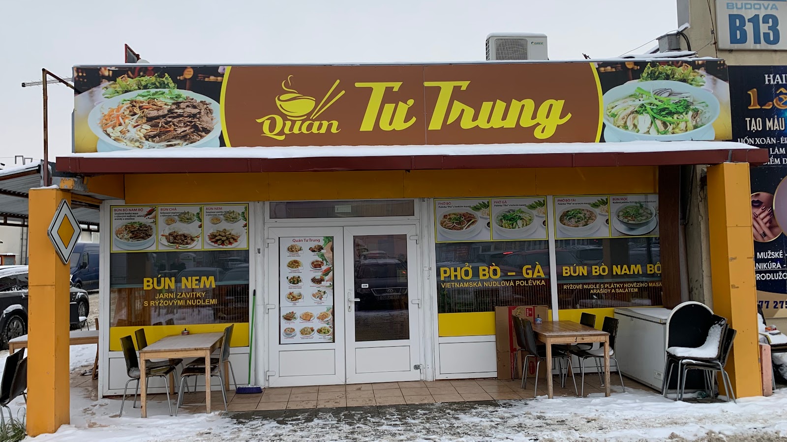 Quán Tư Trung Praha